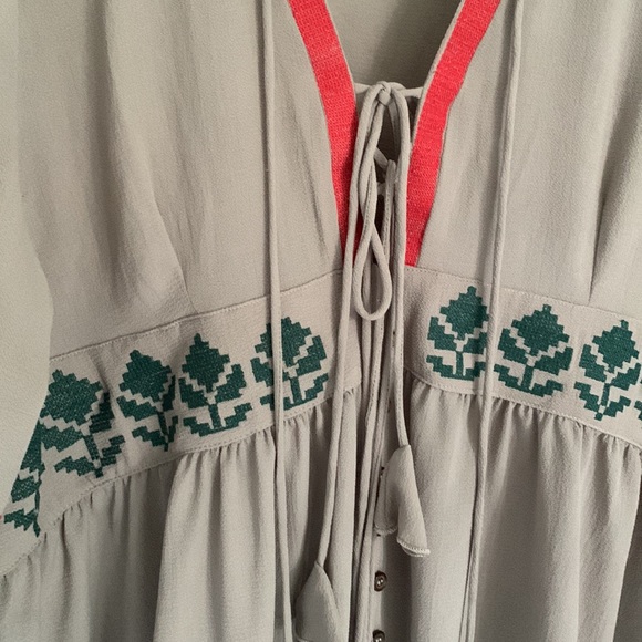 EUC Beautiful Embroidered Flowing Crepe Dress with Tassel and Button Detail - Picture 3 of 6